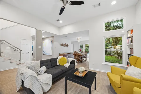 $629,000 | 11 Twisted Birch Pl Court, The Woodlands, TX 77381