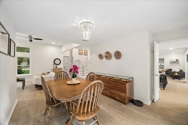 $629,000 | 11 Twisted Birch Pl Court, The Woodlands, TX 77381