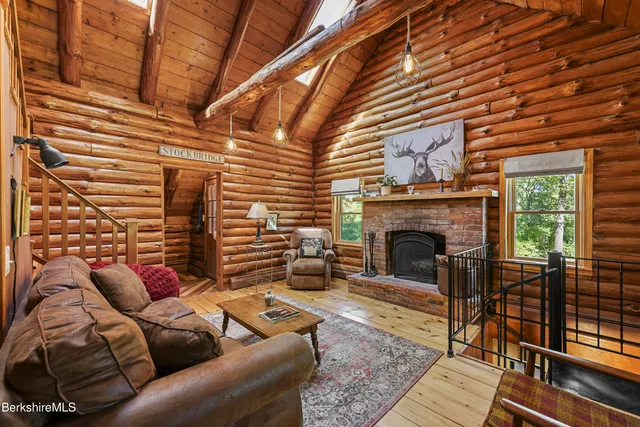 $499,000 | 18 Hill Road, Stockbridge, MA 01266