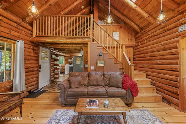 $499,000 | 18 Hill Road, Stockbridge, MA 01266