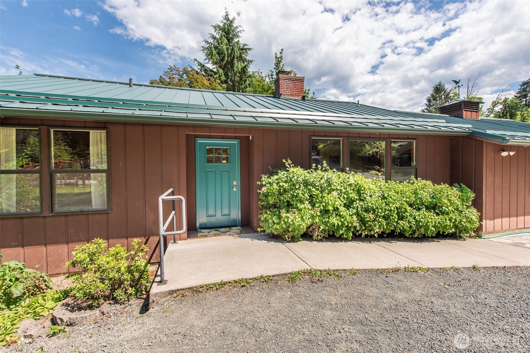 477 Glass Road Port Angeles, WA 98362 - Photo 8 of 40