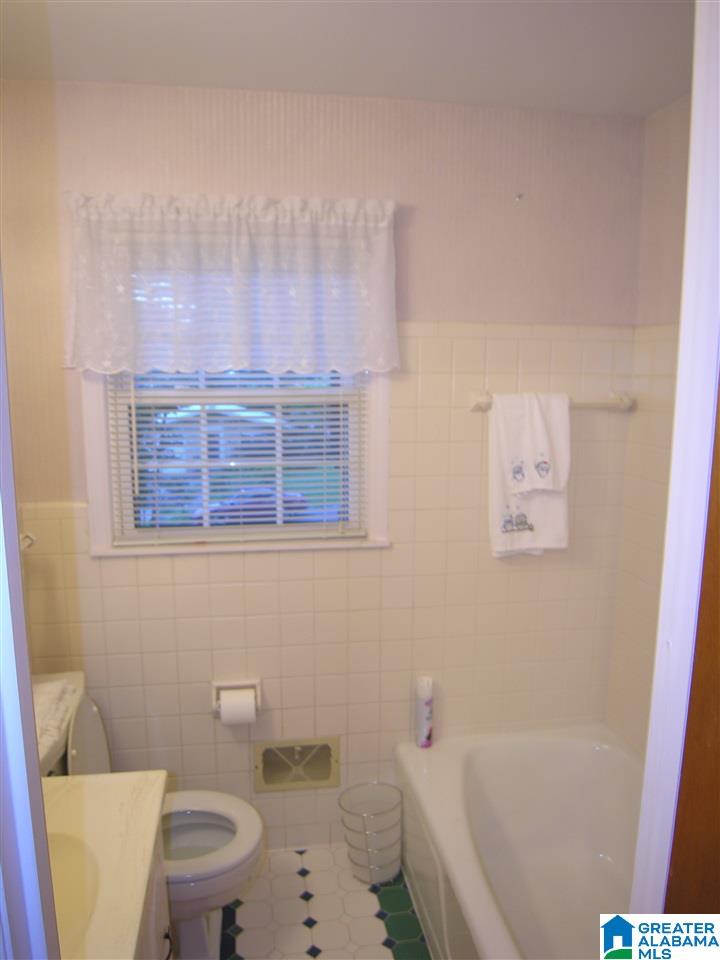 536 Edgecrest Circle Birmingham, AL 35209 - Photo 19 of 33