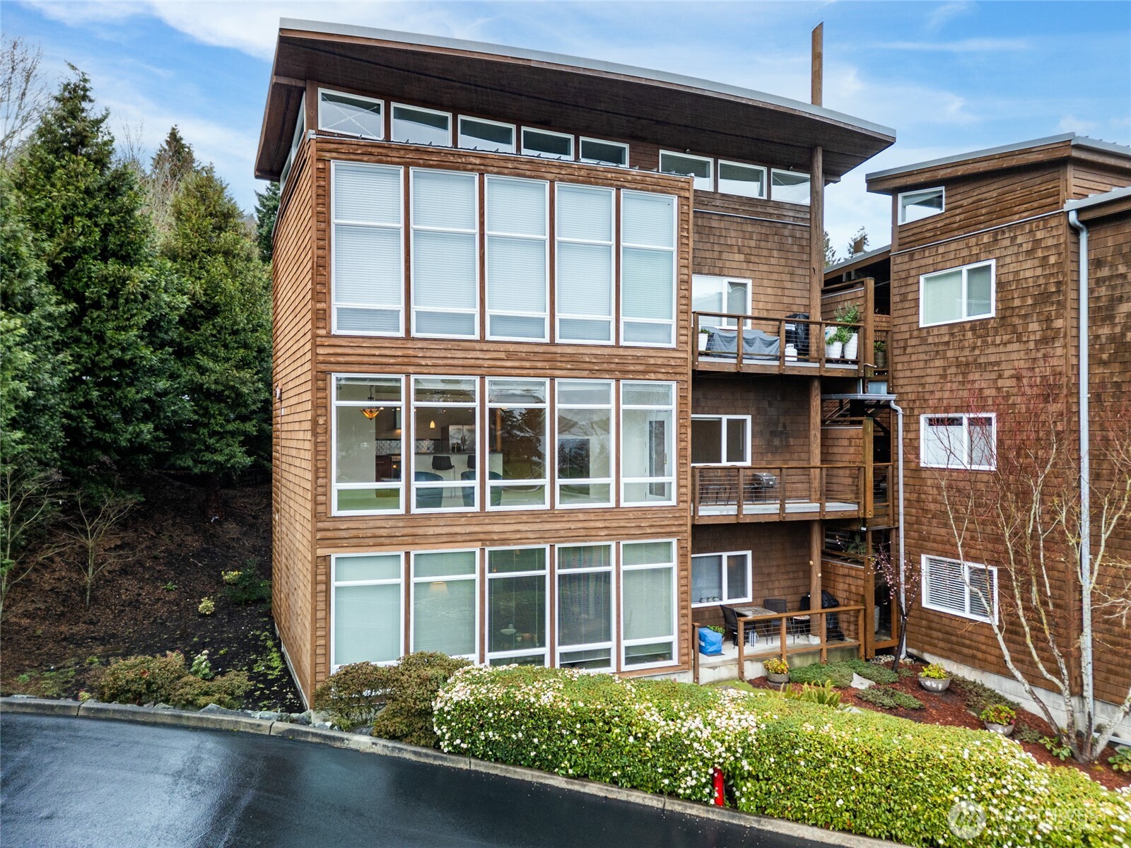 4501 Fidalgo Bay Road, Unit 1002 Anacortes, WA 98221 - Photo 2 of 32