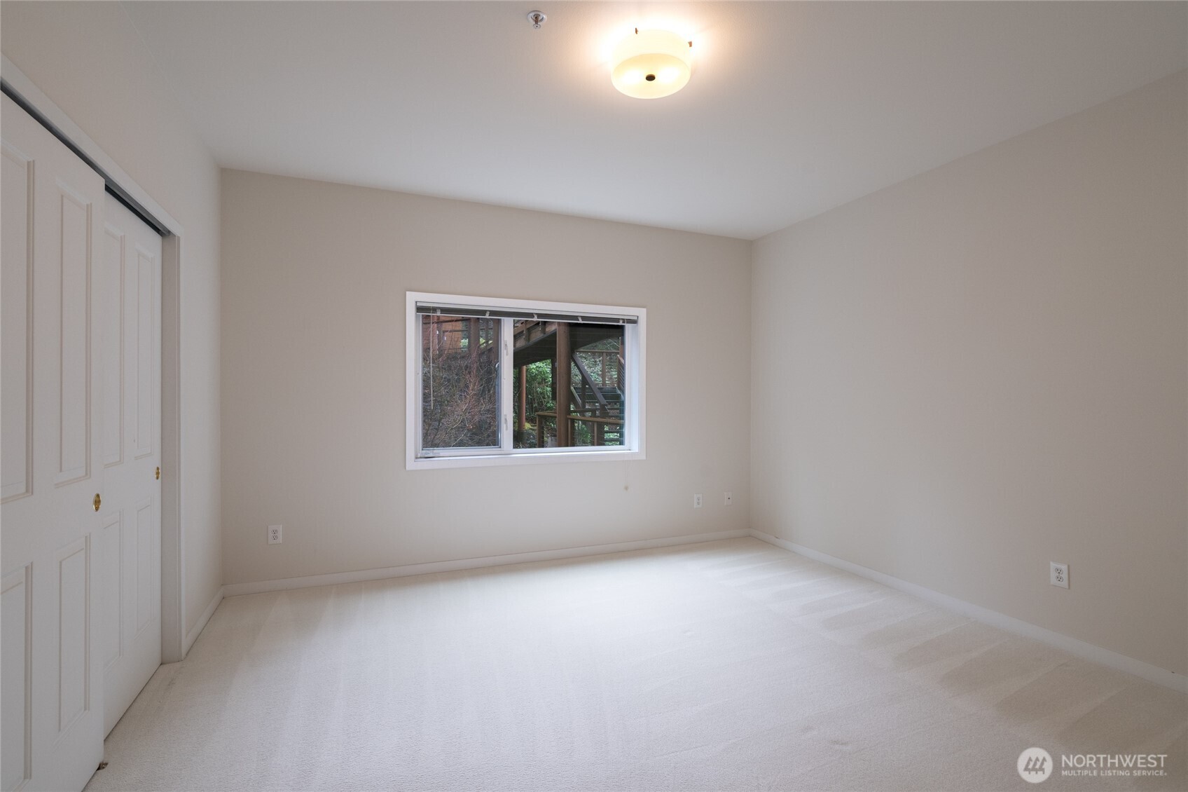 4501 Fidalgo Bay Road, Unit 1002 Anacortes, WA 98221 - Photo 22 of 32