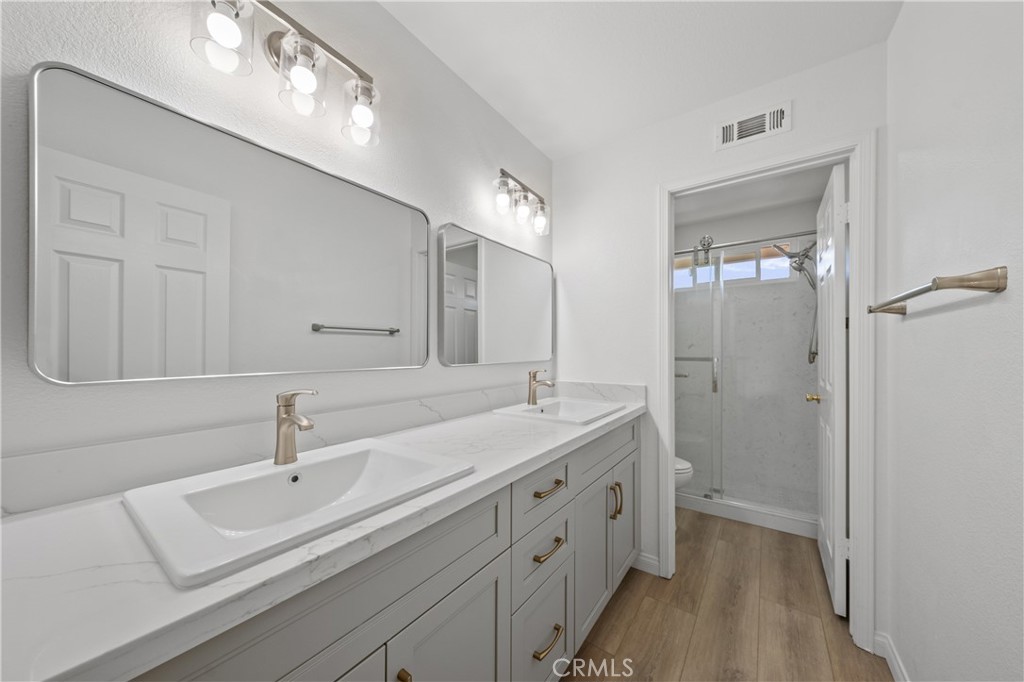 21111 Stockton Pass Road Walnut, CA 91789 - Photo 27 of 36 2nd Floor Bathroom