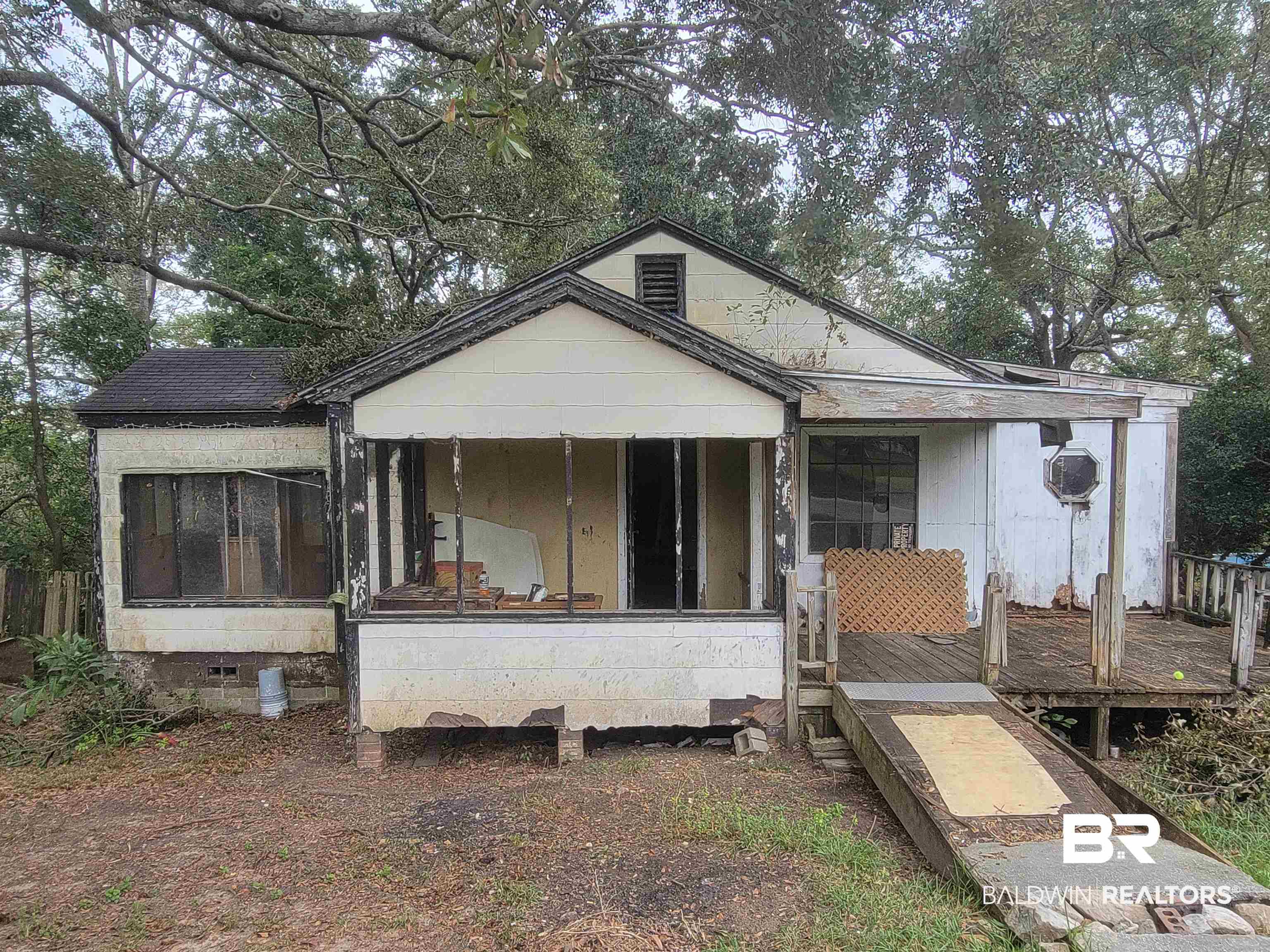 16 Ryan Street Mobile, AL 36611 - Photo 3 of 10