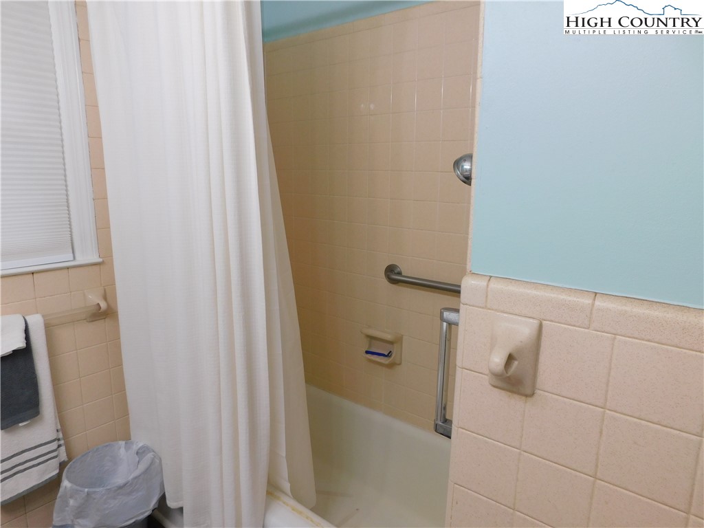 47 Ruffin Street Linville, NC 28646 - Photo 17 of 38 Gallery Image 17