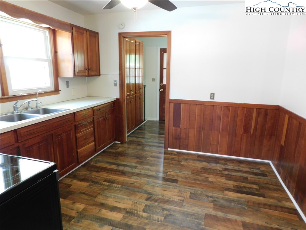 47 Ruffin Street Linville, NC 28646 - Photo 8 of 38 Gallery Image 8