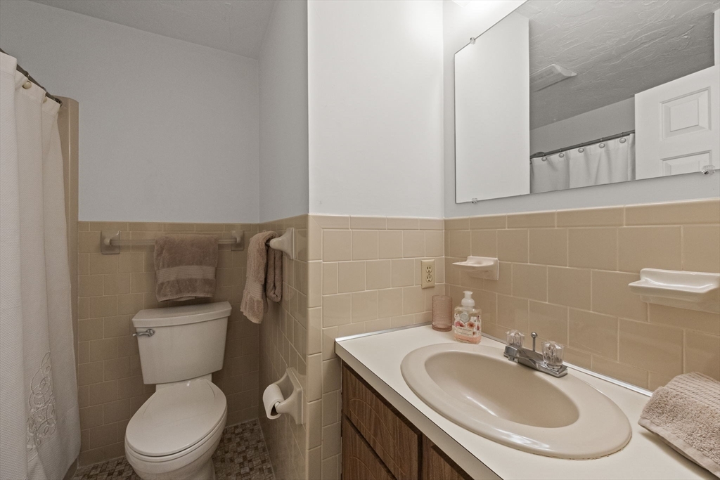 49 Head Of Pond Road Barnstable, MA 02648 - Photo 20 of 35 Gallery Image 20