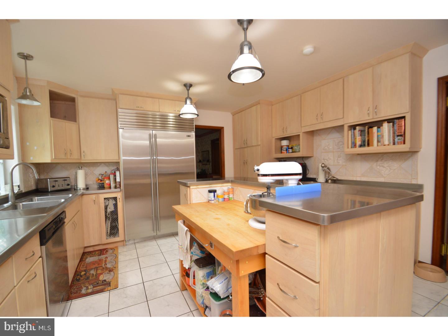 4011 Winchester Road Allentown, PA 18104 - Photo 4 of 20 Gallery Image 4