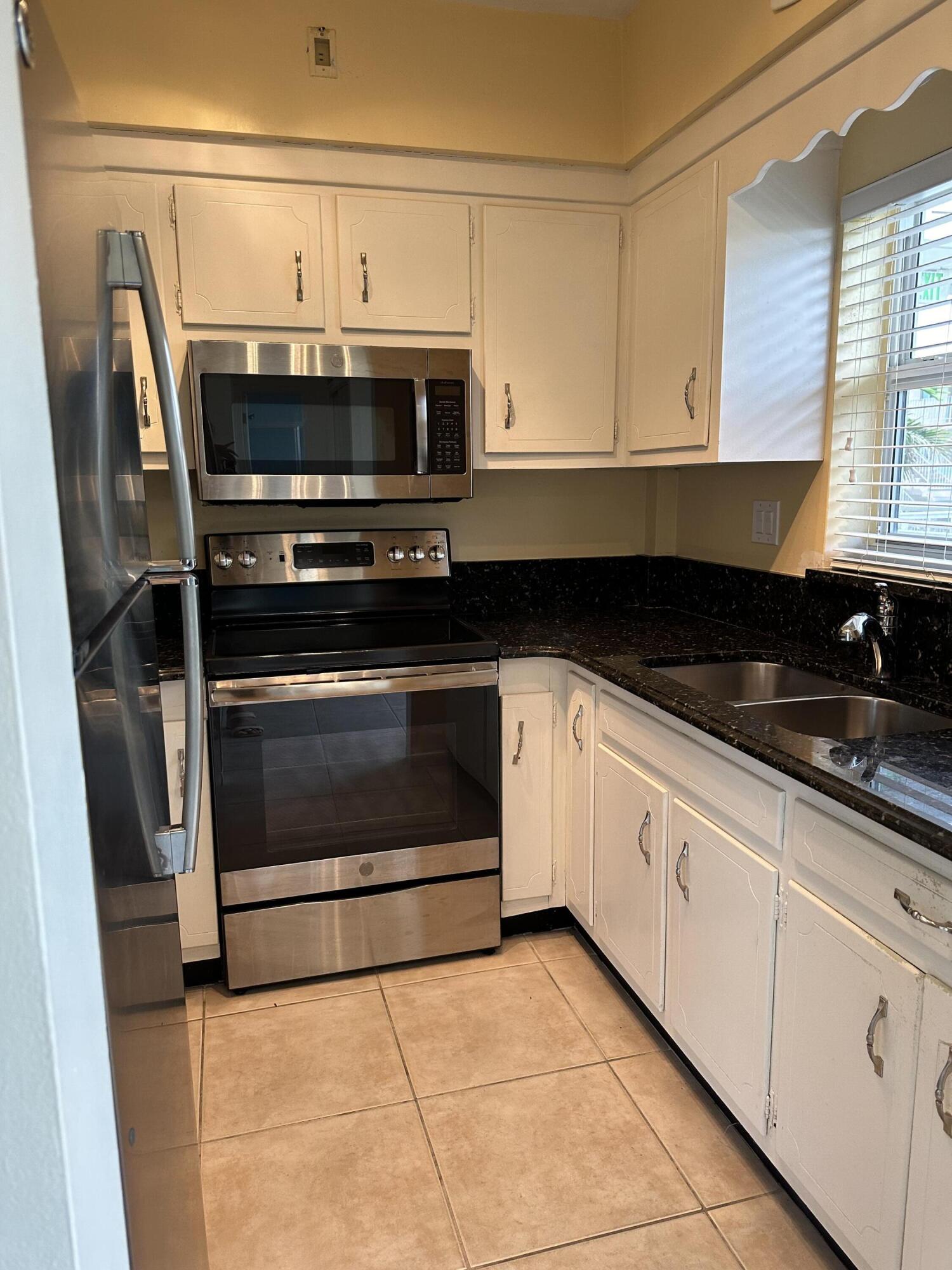 6520 North Ocean Boulevard, Unit 21 Ocean Ridge, FL 33435 - Photo 6 of 14 IMG_8868