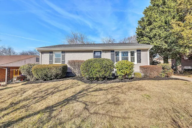 $299,000 | 232 Verndale Drive, Roanoke, VA 24019