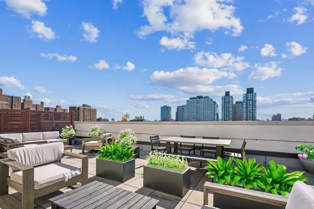 $450,000 | 225 East 138th Street, Unit 506 | Mott Haven