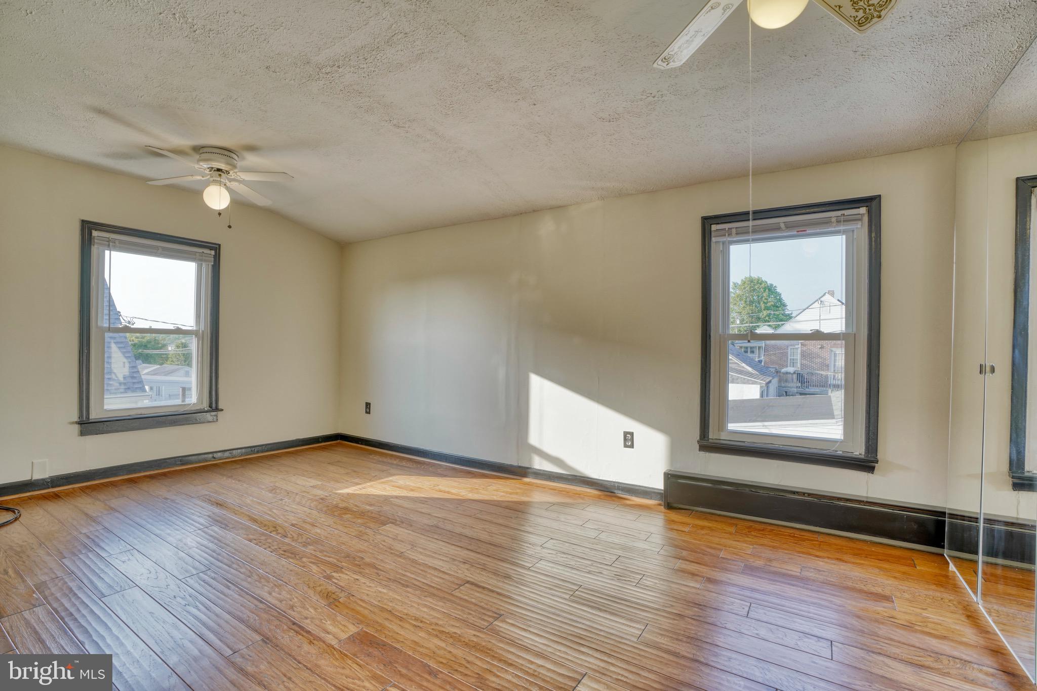 1783 Brookview Road Dundalk, MD 21222 - Photo 22 of 33 2md huge bedroom