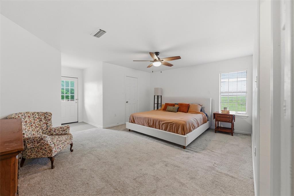 1132 Trinity Drive Benbrook, TX 76126 - Photo 14 of 40