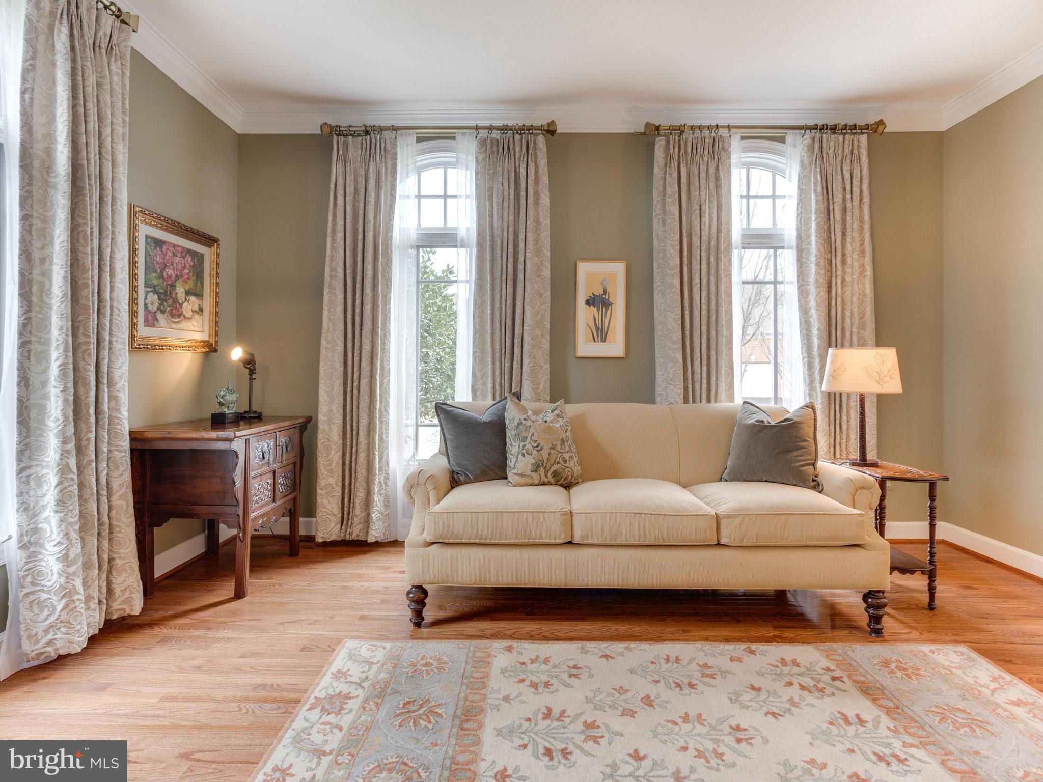 11107 Chessington Place Reston, VA 20194 - Photo 6 of 30 a living room with furniture and a window