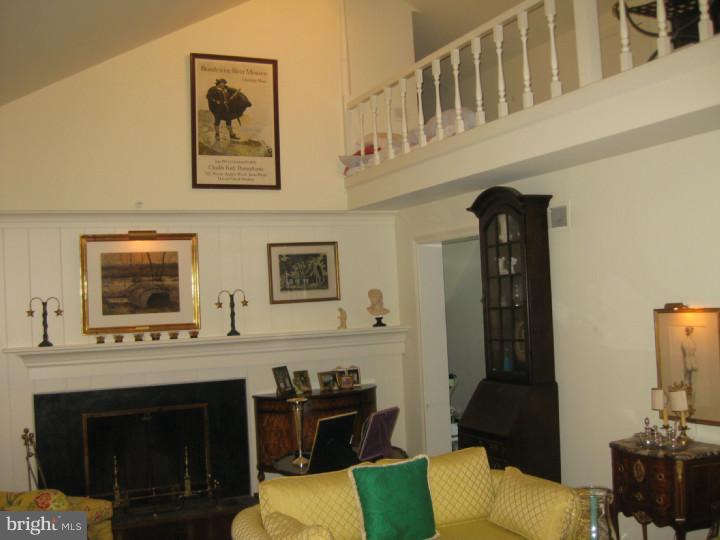 25 Paper Mill Road Newtown Square, PA 19073 - Photo 7 of 9 Living Room