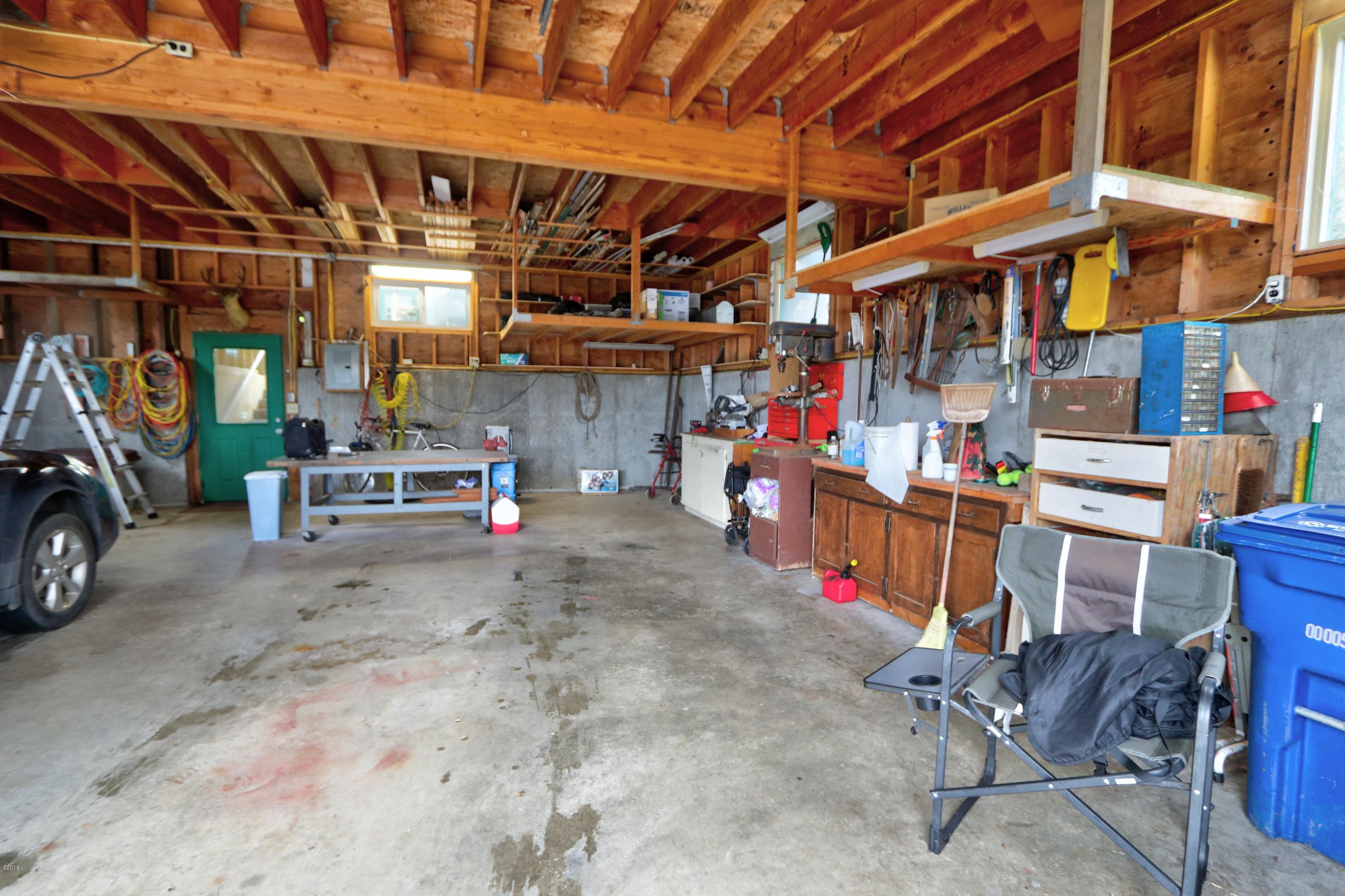 19 Southwest Hurbert Street Newport, OR 97365 - Photo 50 of 51 Garage