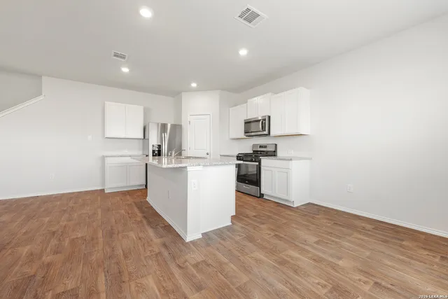 $1,825 | 15735 Clove Spice Way, Von Ormy, TX 78073