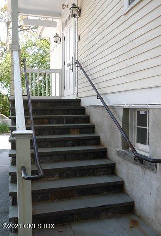 23 Benedict Place, Unit 3 Greenwich, CT 06830 - Photo 2 of 16 a view of entryway