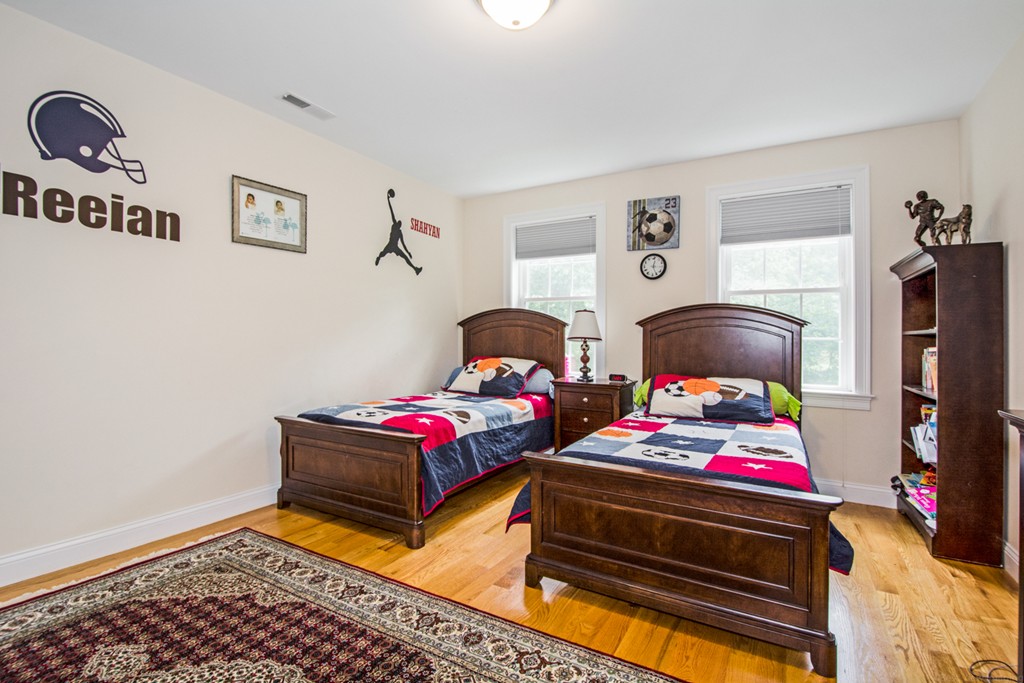 127 Lowell Street Lexington, MA 02420 - Photo 20 of 30 a living room with furniture