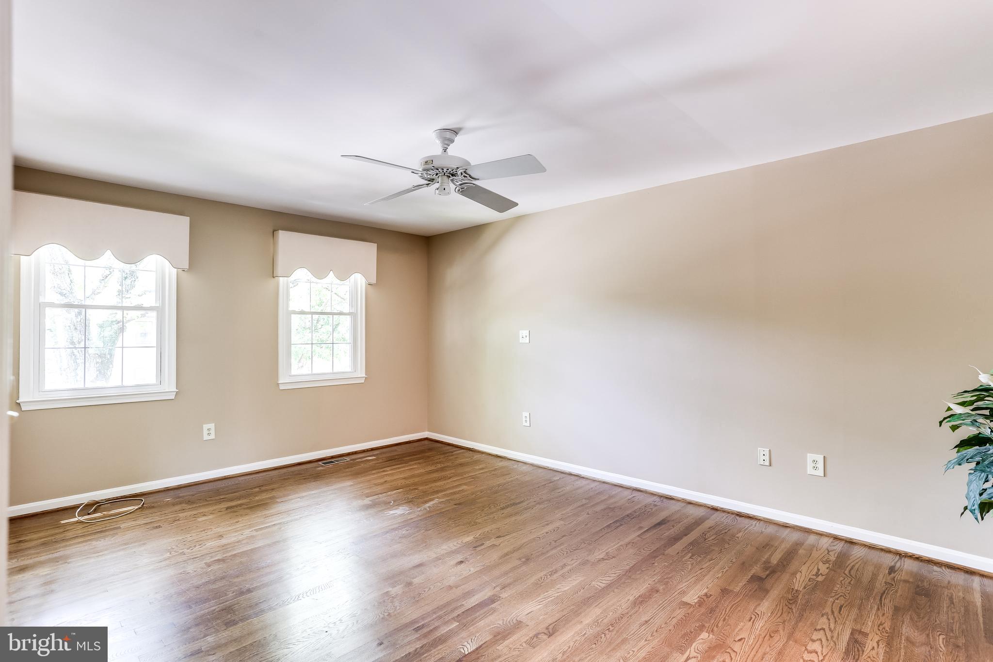 6905 Rawhide Ridge Columbia, MD 21046 - Photo 16 of 39 MBR with Hardwood Floors