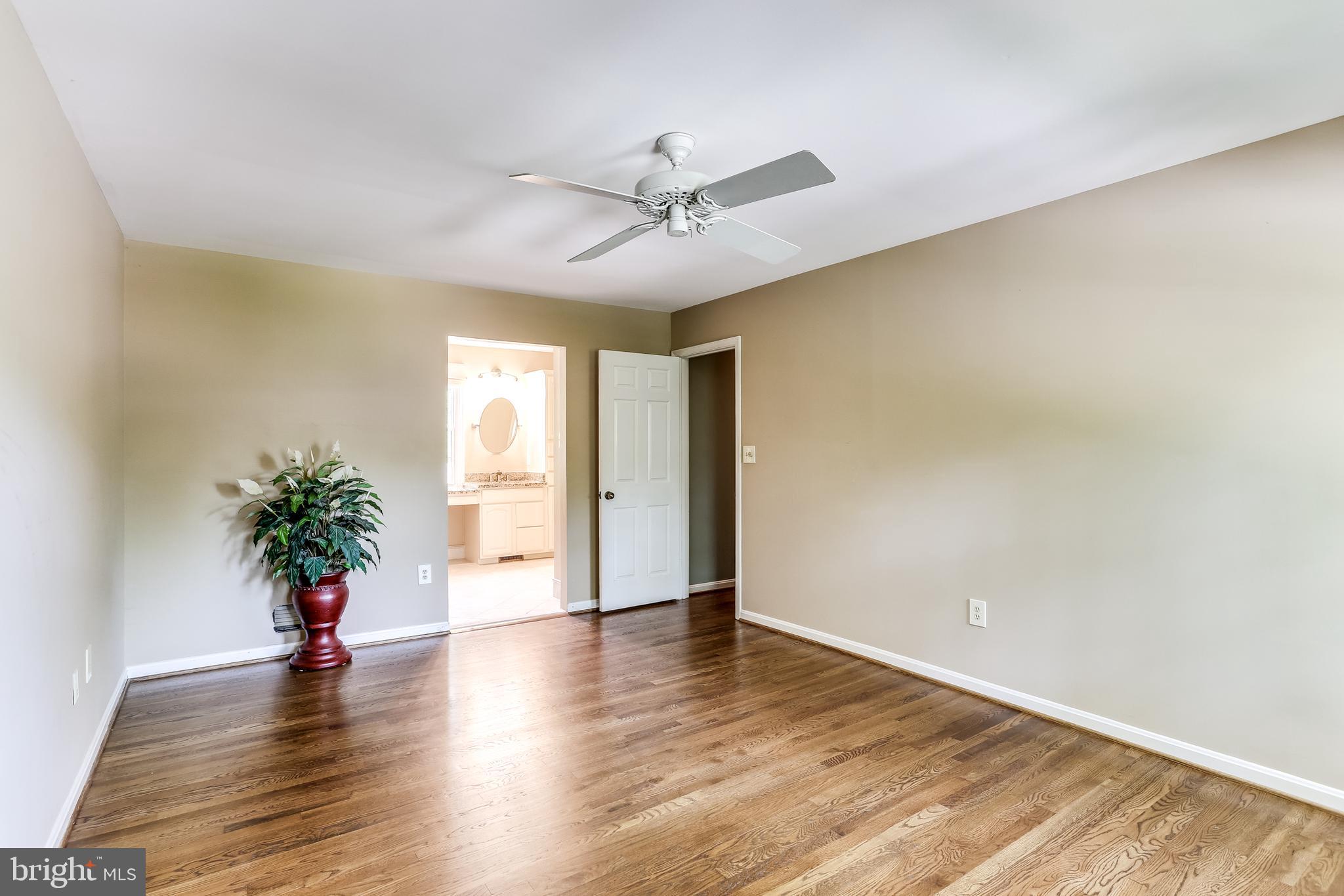 6905 Rawhide Ridge Columbia, MD 21046 - Photo 17 of 39 MBR with Hardwood Floors