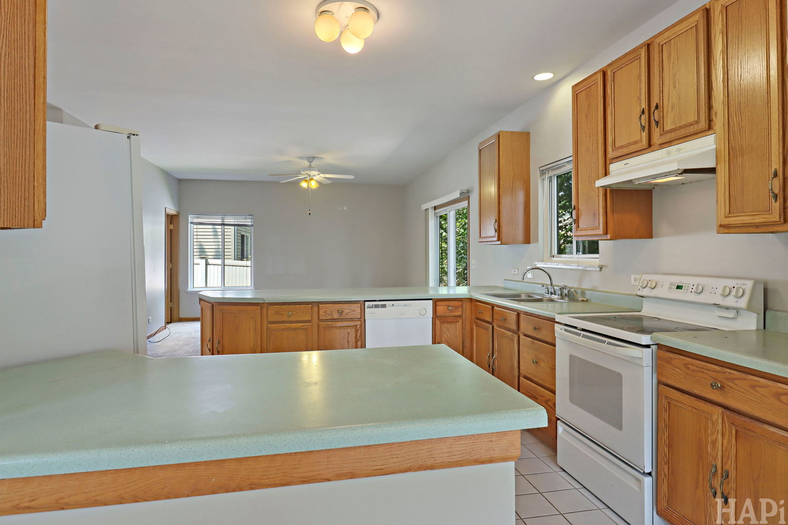 1091 Normandy Road Waukegan, IL 60085 - Photo 9 of 28
