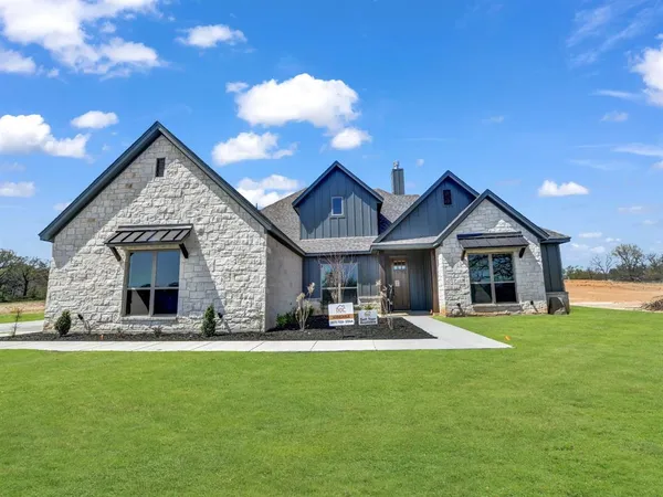 $473,500 | 10016 Vly Oak Court, Springtown, TX 76082