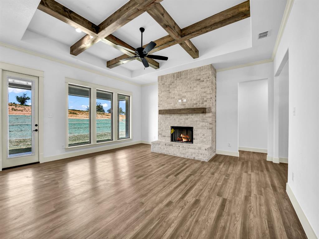 10016 Vly Oak Court Springtown, TX 76082 - Photo 5 of 27