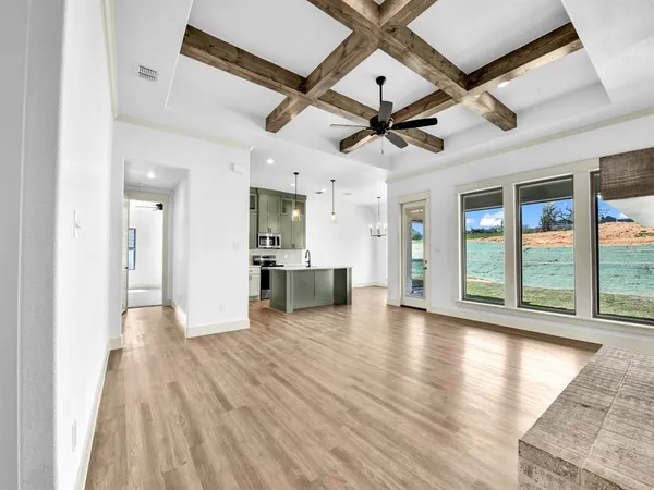 $473,500 | 10016 Vly Oak Court, Springtown, TX 76082