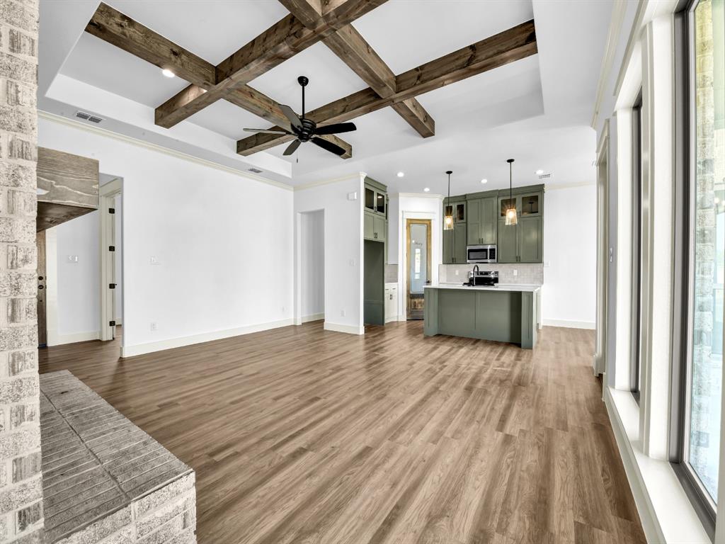 10016 Vly Oak Court Springtown, TX 76082 - Photo 8 of 27