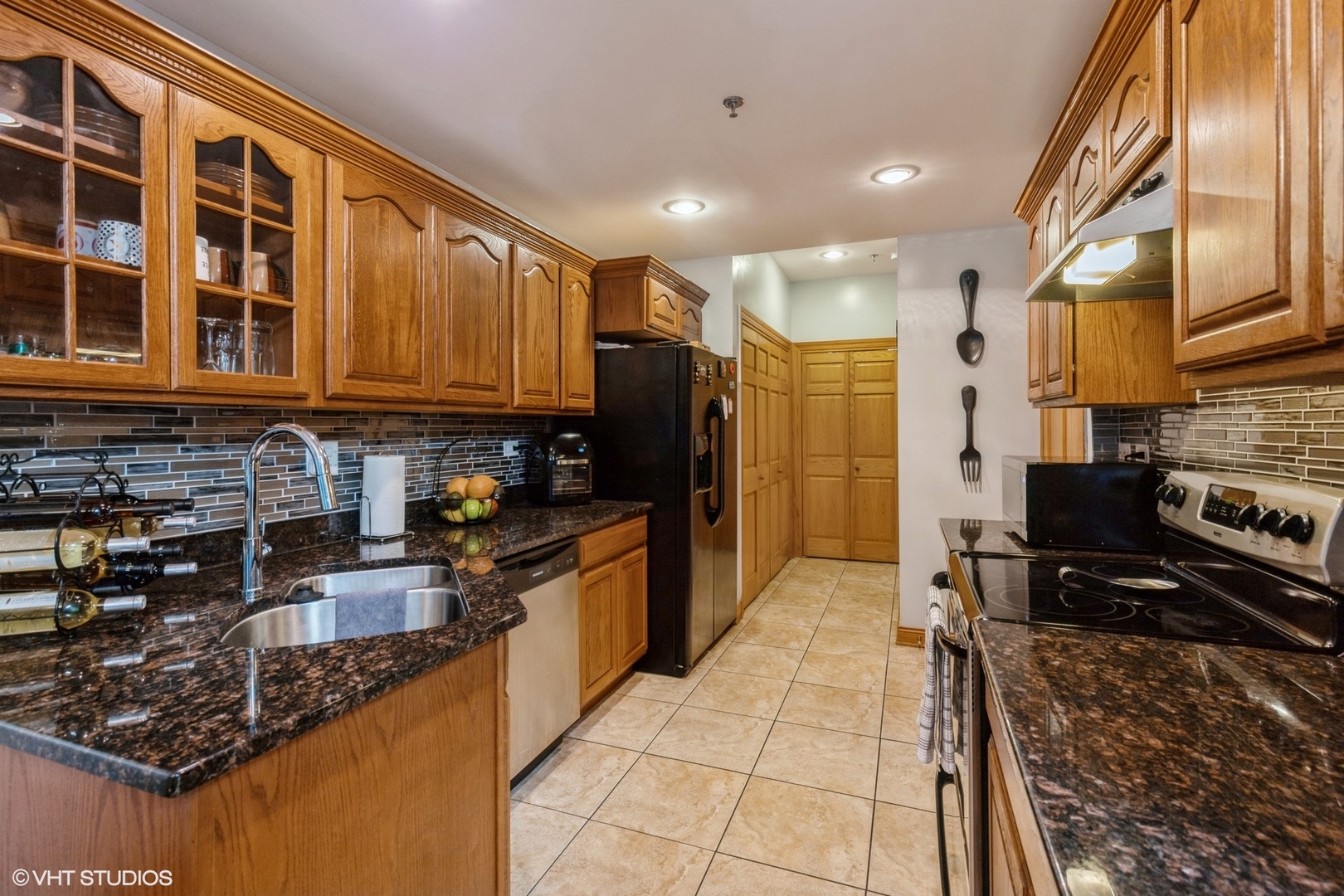 8834 South Roberts Road Hickory Hills, IL 60457 - Photo 4 of 15 Gallery Image 4