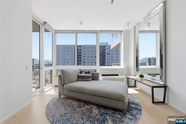 $899,000 | 1008 Hudson Park, Edgewater, NJ 07020