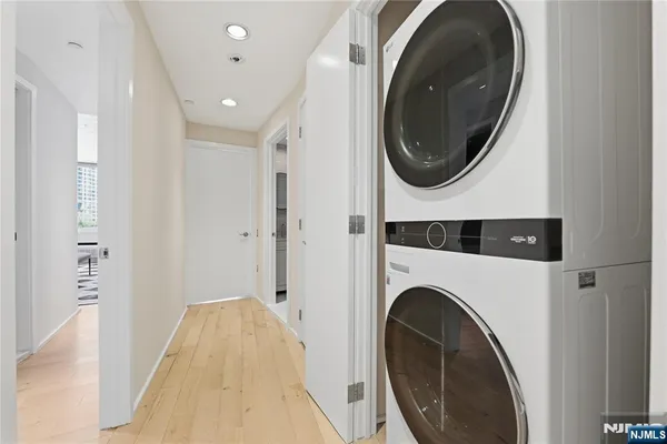 $899,000 | 1008 Hudson Park, Edgewater, NJ 07020