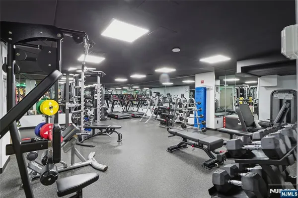 $899,000 | 1008 Hudson Park, Edgewater, NJ 07020