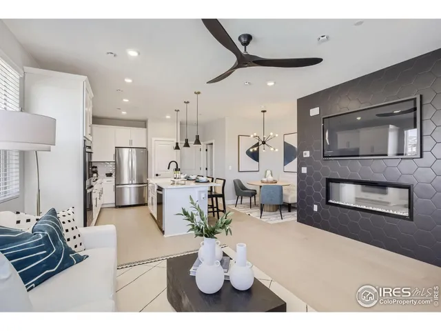 $528,990 | 2801 Bear Springs Circle, Longmont, CO 80503