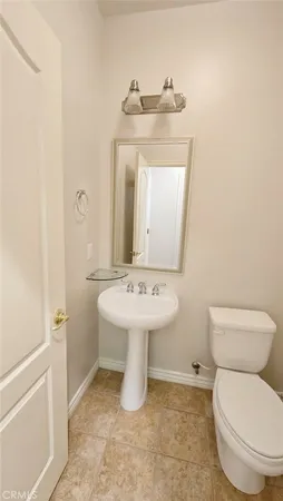 $3,950 | 25628 Via Ventana, Valencia, CA 91381