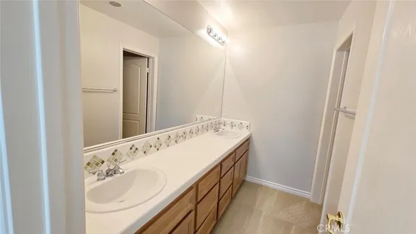 $3,950 | 25628 Via Ventana, Valencia, CA 91381