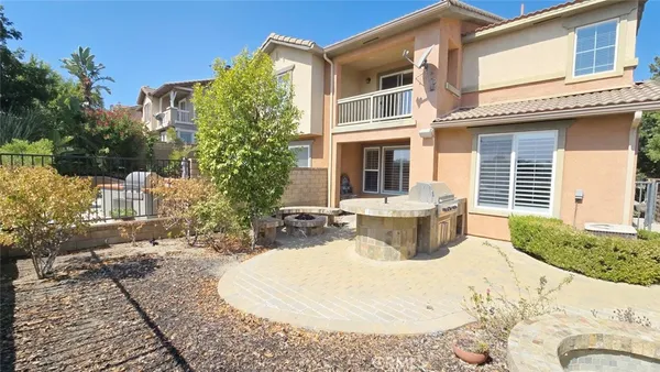 $3,950 | 25628 Via Ventana, Valencia, CA 91381