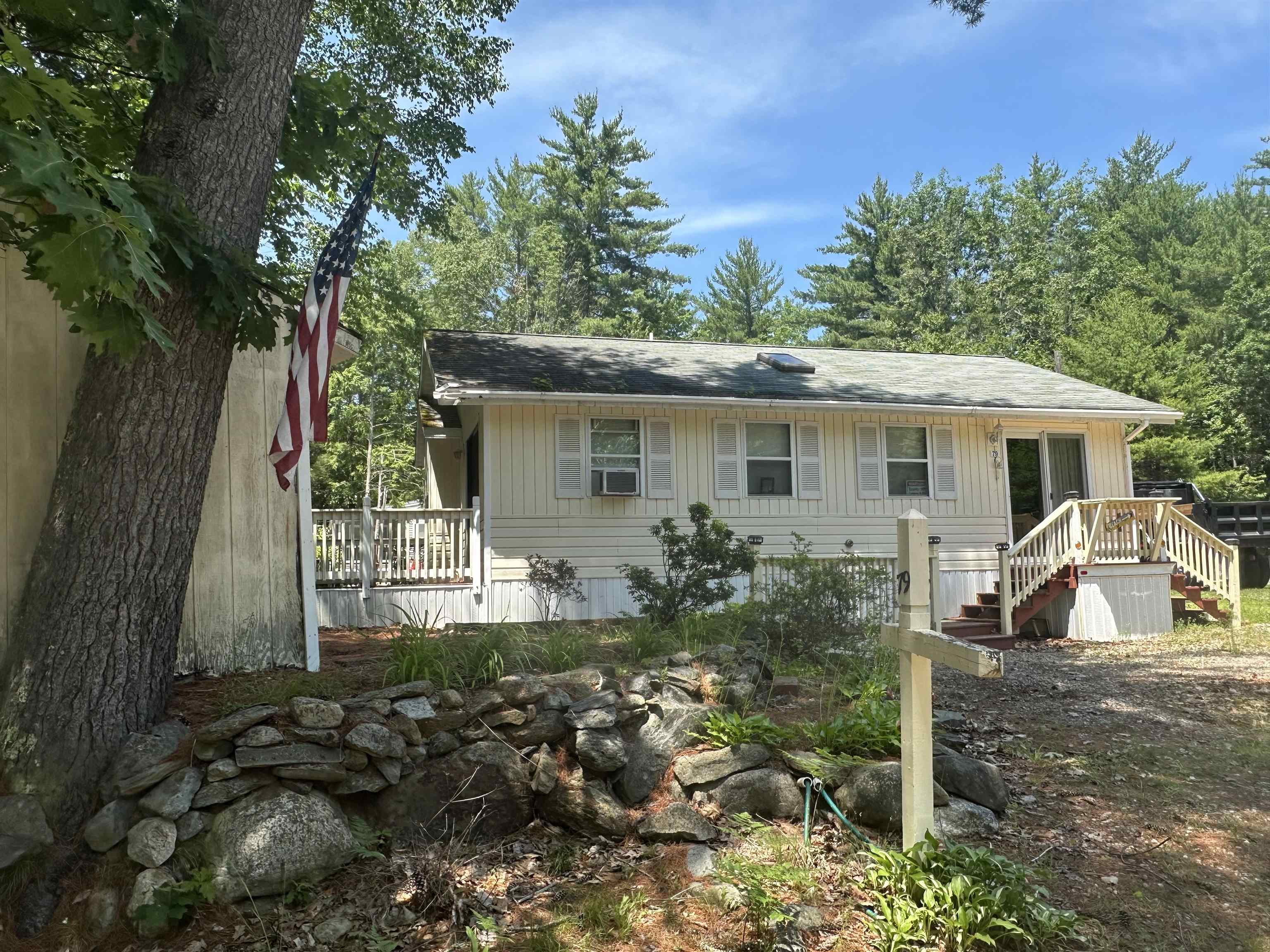 79 Ottawa Lane Rochester, NH 03867 - Photo 2 of 26