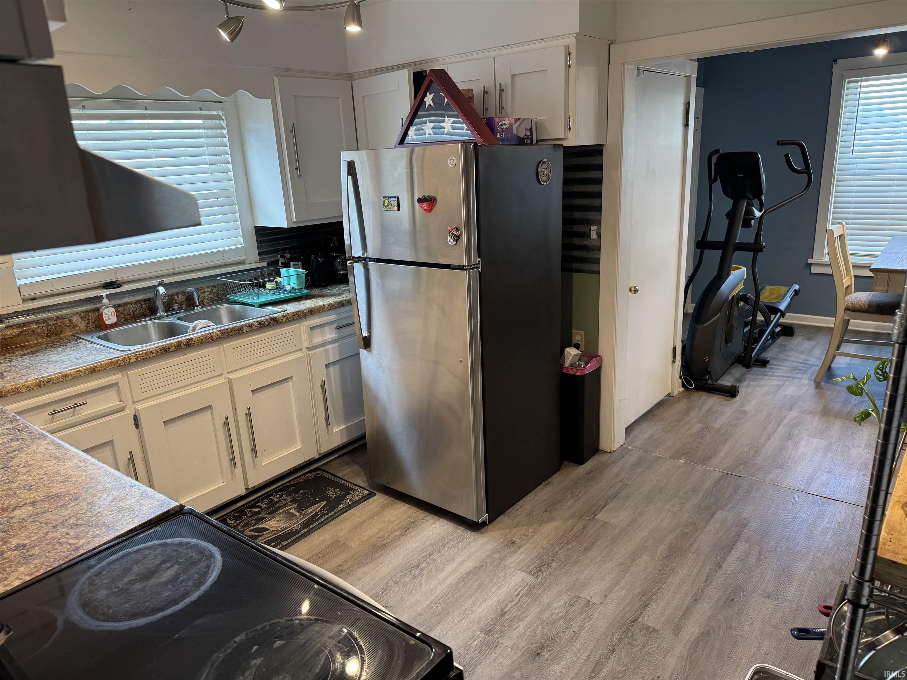 109 East Roe Street Ossian, IN 46777 - Photo 9 of 15