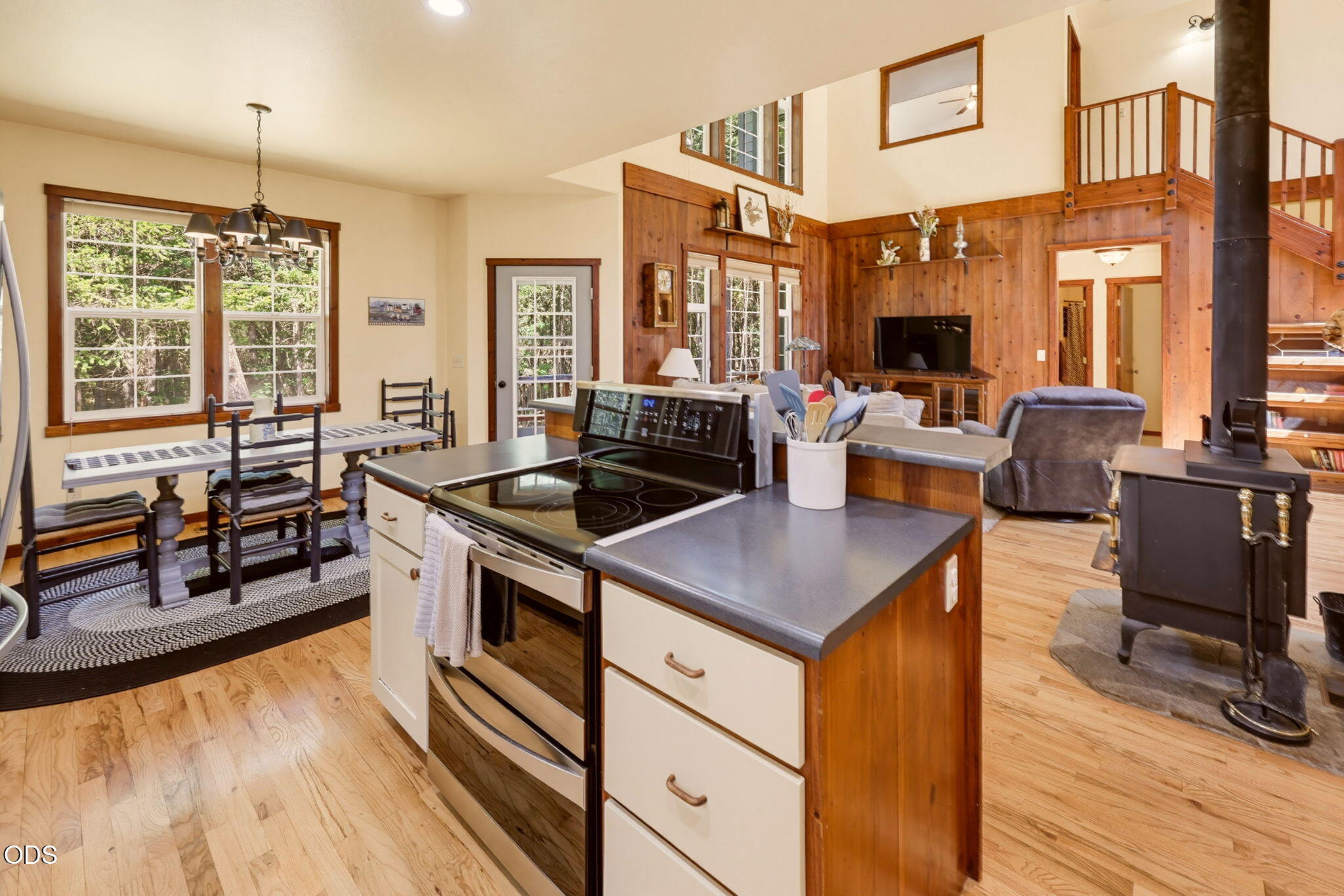 255 Janice Way Merlin, OR 97532 - Photo 23 of 80