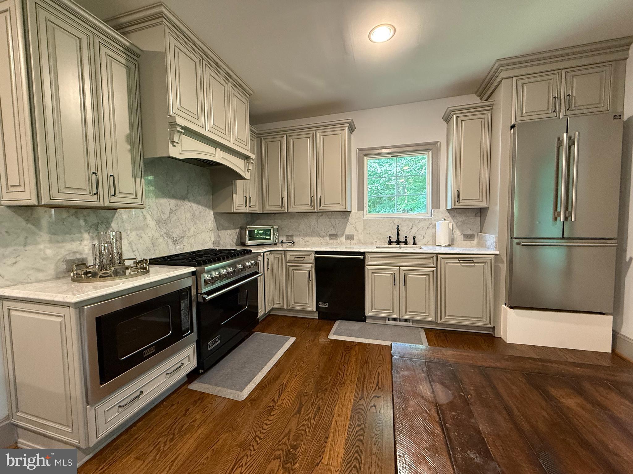 8747 Brook Road McLean, VA 22102 - Photo 12 of 14 Kitchen