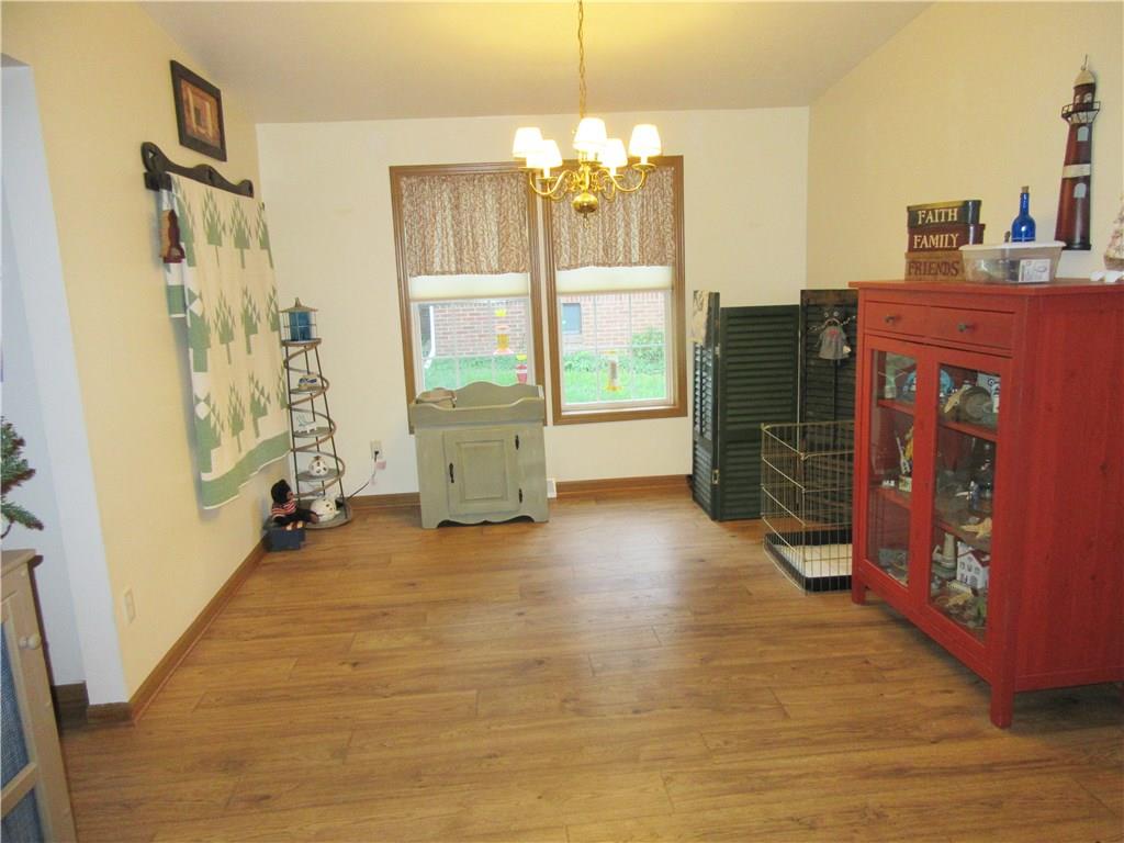 732 McLean Street Rochester, PA 15074 - Photo 11 of 24