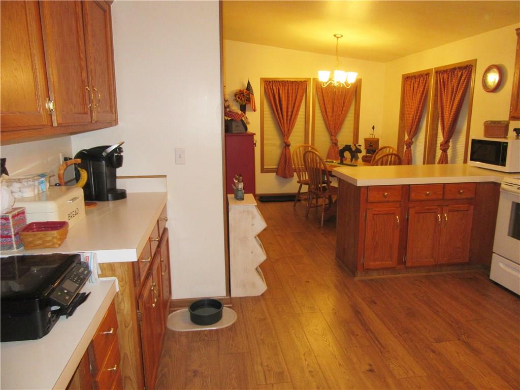 732 McLean Street Rochester, PA 15074 - Photo 7 of 24