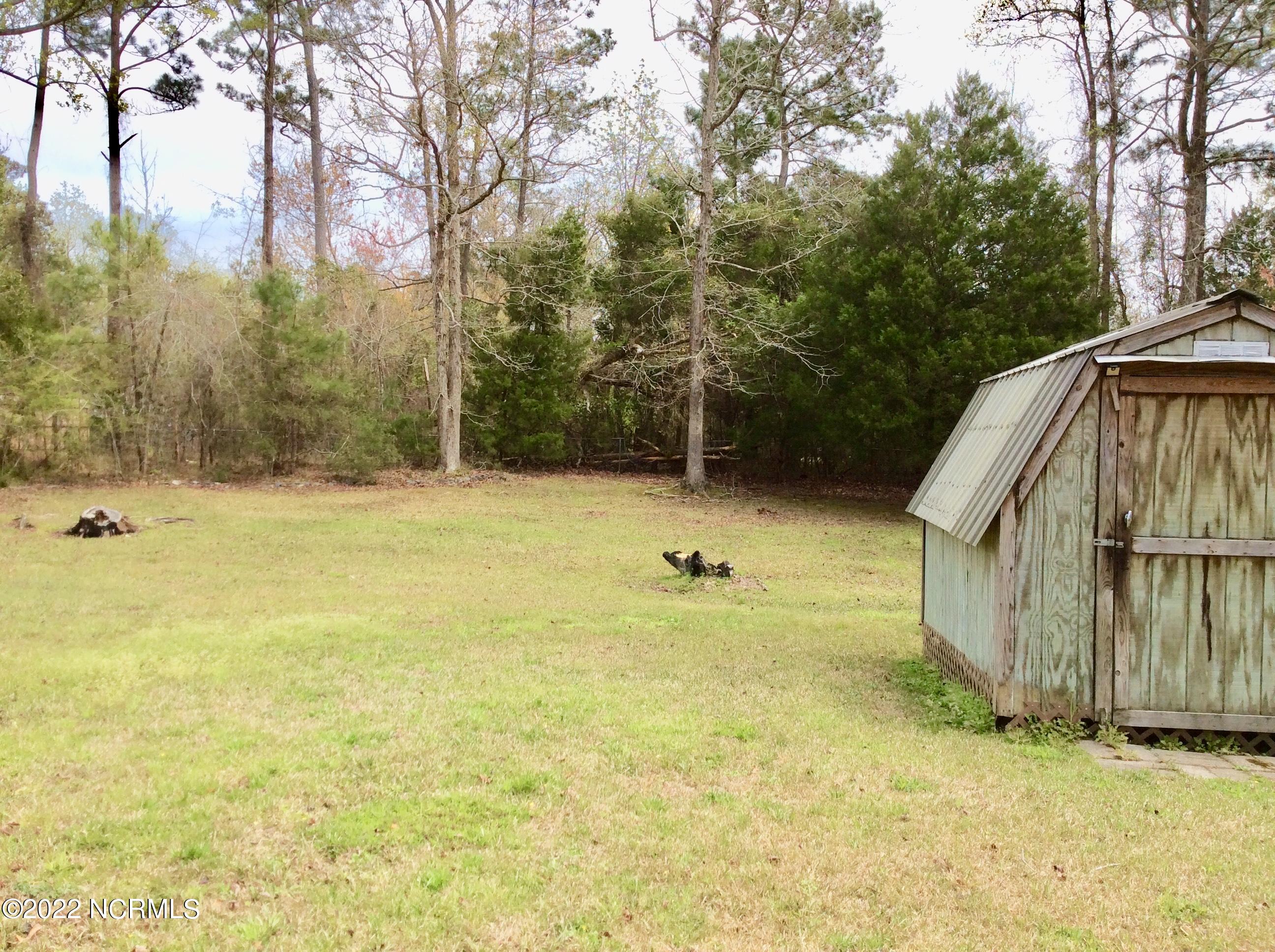 333 Queens Road Hubert, NC 28539 - Photo 8 of 12 3C5DA94F-44C8-428A-AFC2-F5E24039EDA4