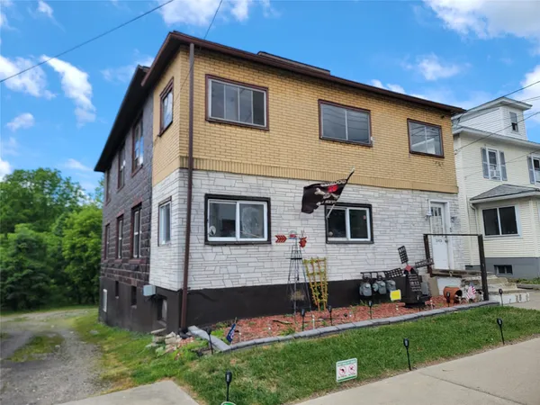 $225,000 | 313 Oak Hill Avenue, Endicott, NY 13760