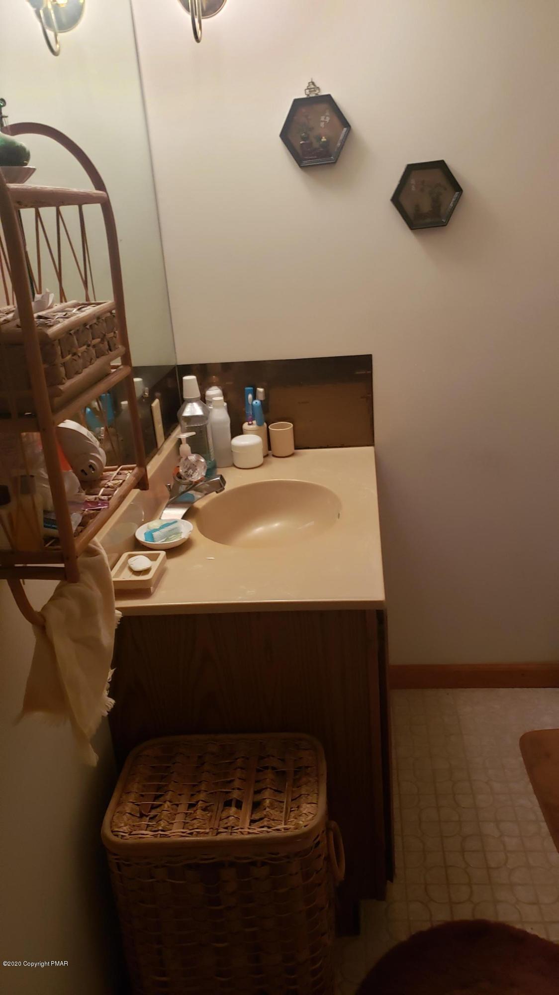 113 Morris Place Bushkill, PA 18324 - Photo 19 of 57 20200922_152814
