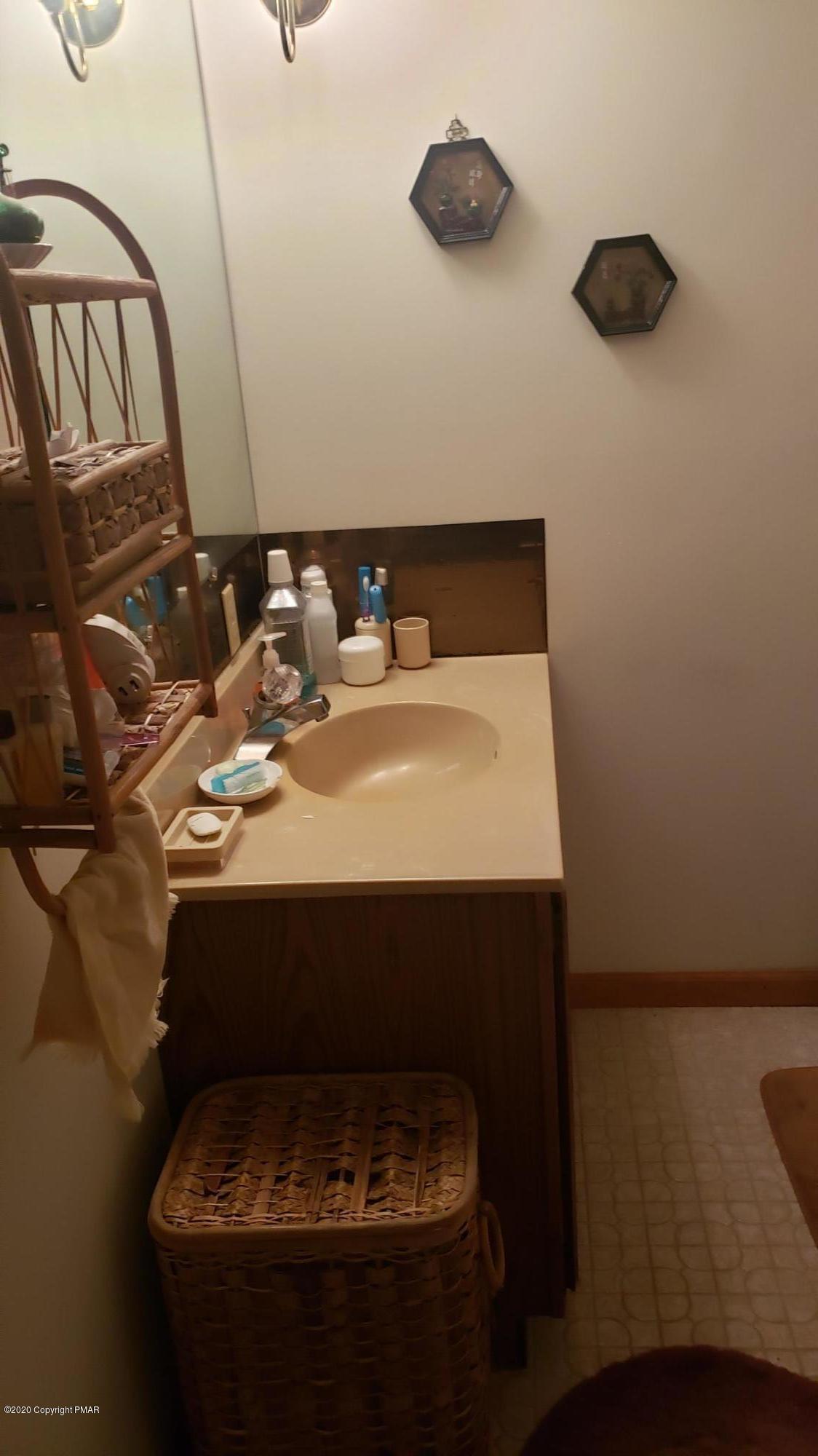 113 Morris Place Bushkill, PA 18324 - Photo 36 of 57 20200922_152814
